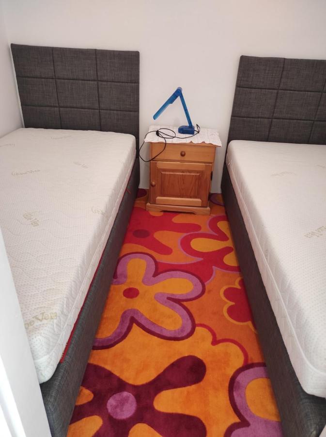 Apartman Renata โนวีวีโนดอลสกี ภายนอก รูปภาพ